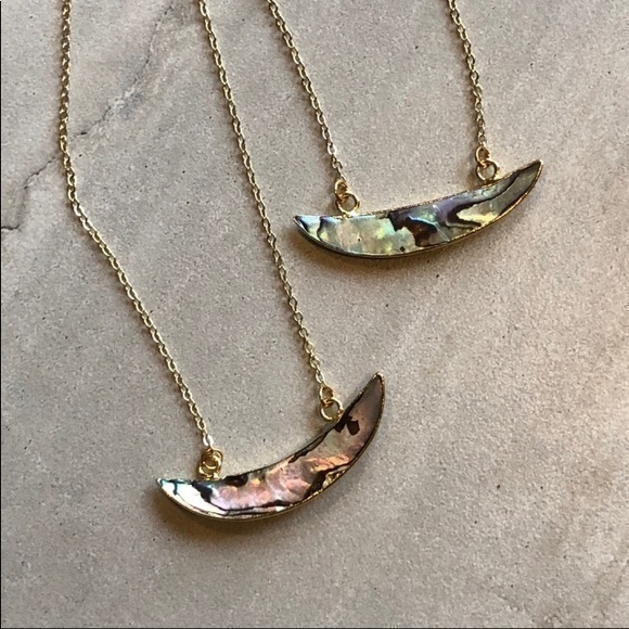 🌟Abalone Shell Crescent 14K Gold Plated Necklace - Picture 1 of 7
